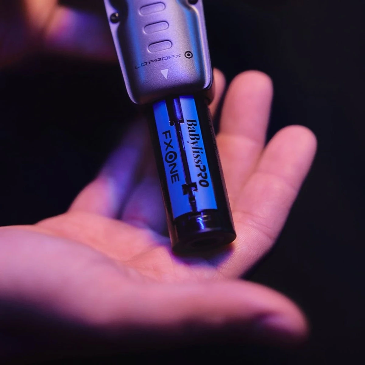 BaBylissPRO FXOne Universal Battery Charging Stand Gold 7 BaBylissPRO FXOne Universal Battery Charging Stand Gold - Image 5