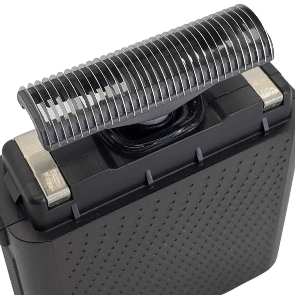 Supreme ST Solo Shaver Replacement Foil & Cutter - Black 6 Supreme ST Solo Shaver Replacement Foil & Cutter - Black - Image 4