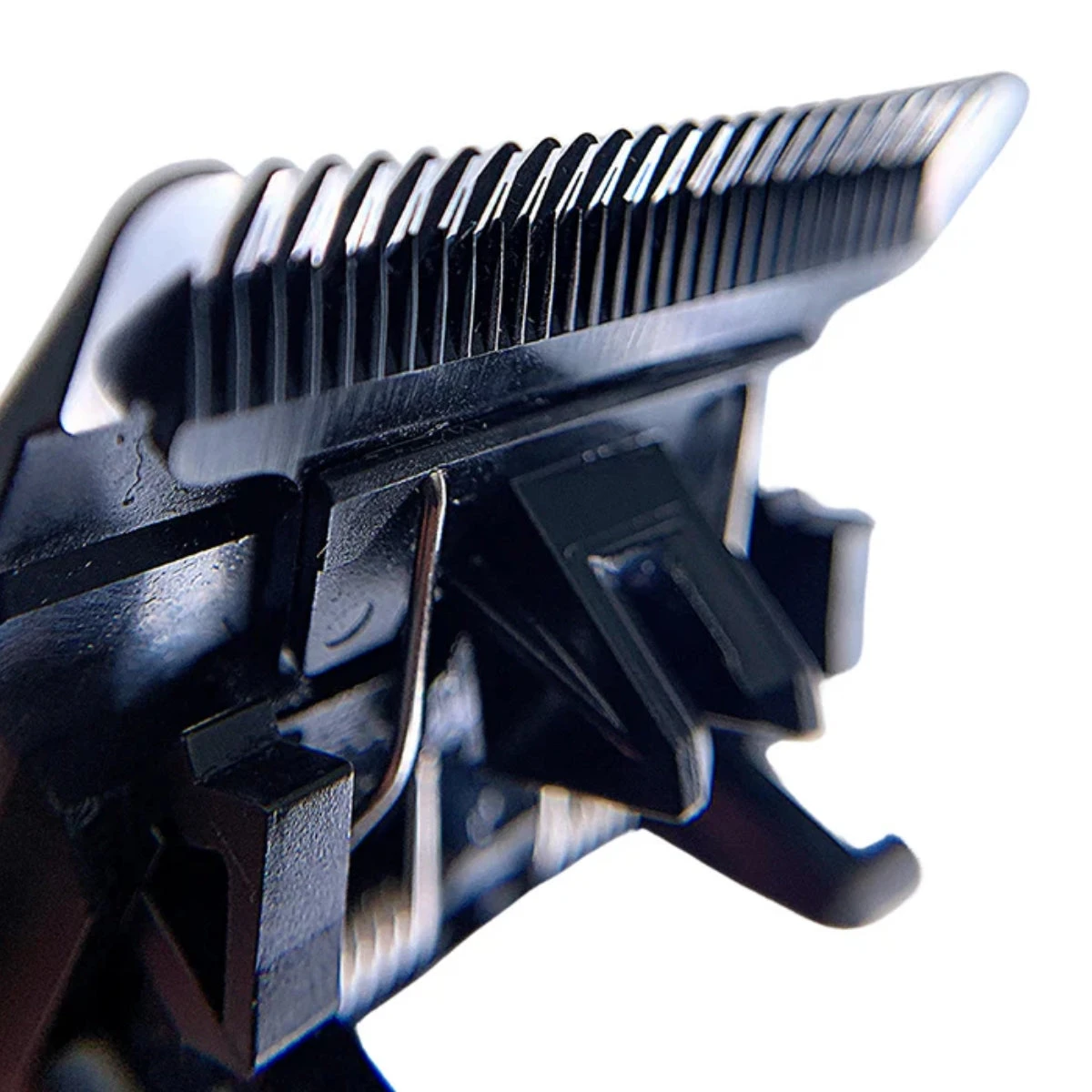 Supreme ST 2Spee Clipper Detachable Taper Blade 7 Supreme ST 2Spee Clipper Detachable Taper Blade - Image 5